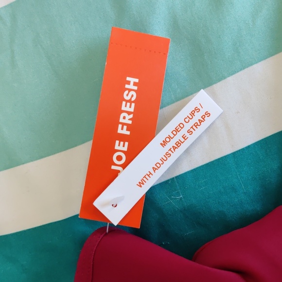 NWT Wire-frew Convertible Strap Molded Cup Sports Bra - Picture 2 of 6